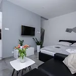 Ap 12 Apartment